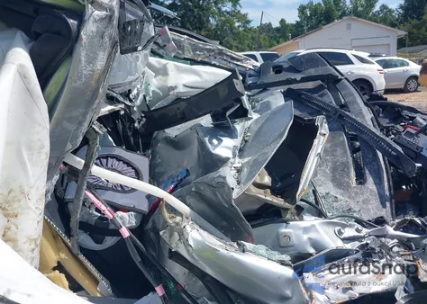 2017 Toyota Highlander Hybrid Ltd Platinum z USA, uszkodzony, nr VIN 5TDDGRFH5HS022907